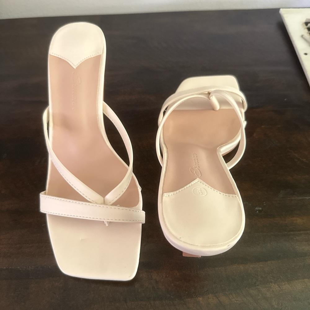 Elegant Cream Women's Sandals
